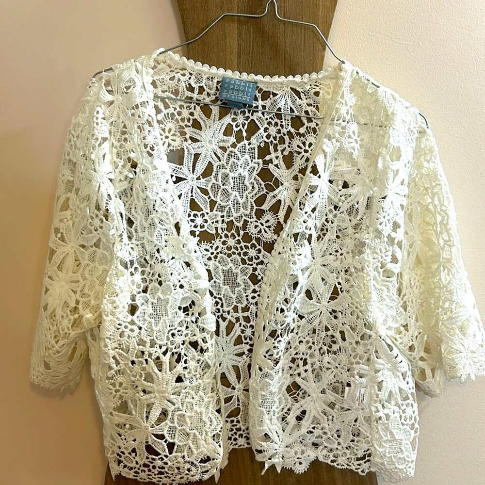 Rabbit Rabbit Rabbit Design Shrug White Lace Size Large.